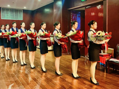 職業(yè)教育結(jié)碩果 禮儀服務(wù)展風(fēng)采——合肥商貿(mào)科技學(xué)校志愿服務(wù)活動(dòng)側(cè)記